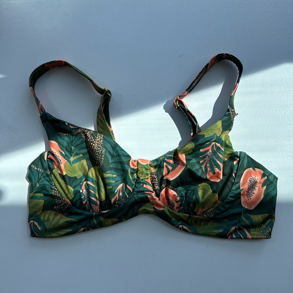 Kitty and Vibe Soliel Papaya Underwire Top